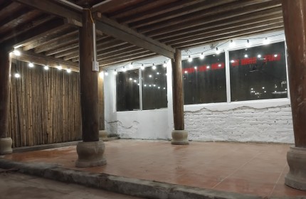 Cho thuê nhà sàn gỗ 3 gian làm quán cà phê, nhà hàng Phố Khuất Duy Tiến, 28 Triệu, 93m2, vào ngay.